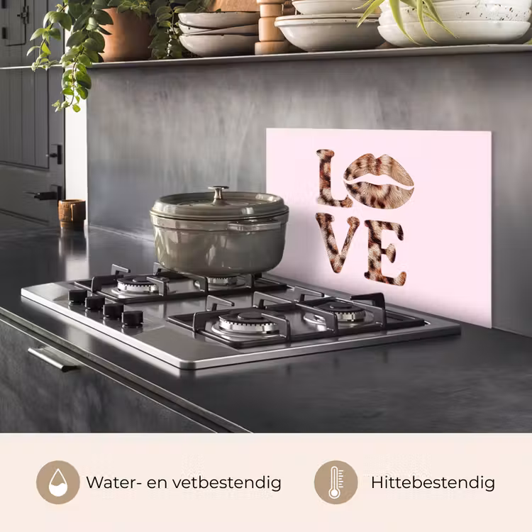 Tekst - Love - Pantervacht - Lichtroze keuken achterwand spatscherm klein -usp_NL