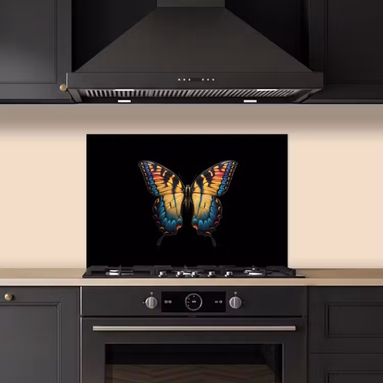 Vlinder - Kleurrijk - Speels keuken achterwand spatscherm klein -sfeer1