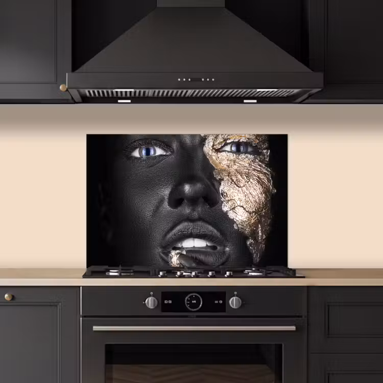 Vrouw - Bladgoud - Zwart - Huid - Luxe keuken achterwand spatscherm klein -sfeer1