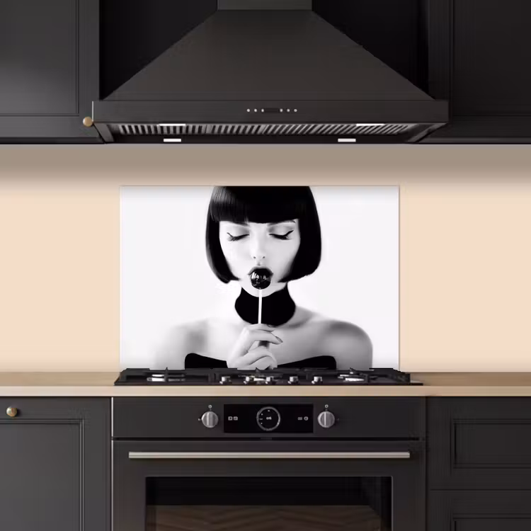 Vrouw - Lolly - Zwart - Wit keuken achterwand spatscherm klein -sfeer1
