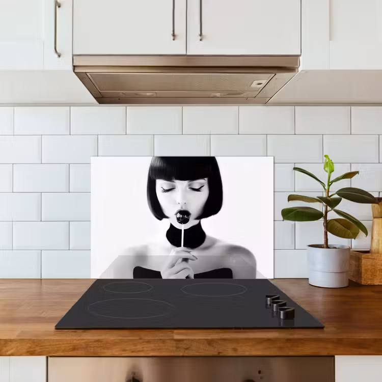 Vrouw - Lolly - Zwart - Wit keuken achterwand spatscherm klein -sfeer2