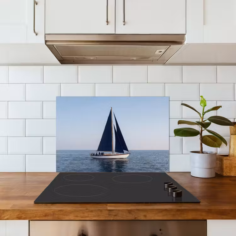 Zeilboot - Zee - Blauw keuken achterwand spatscherm klein -sfeer2