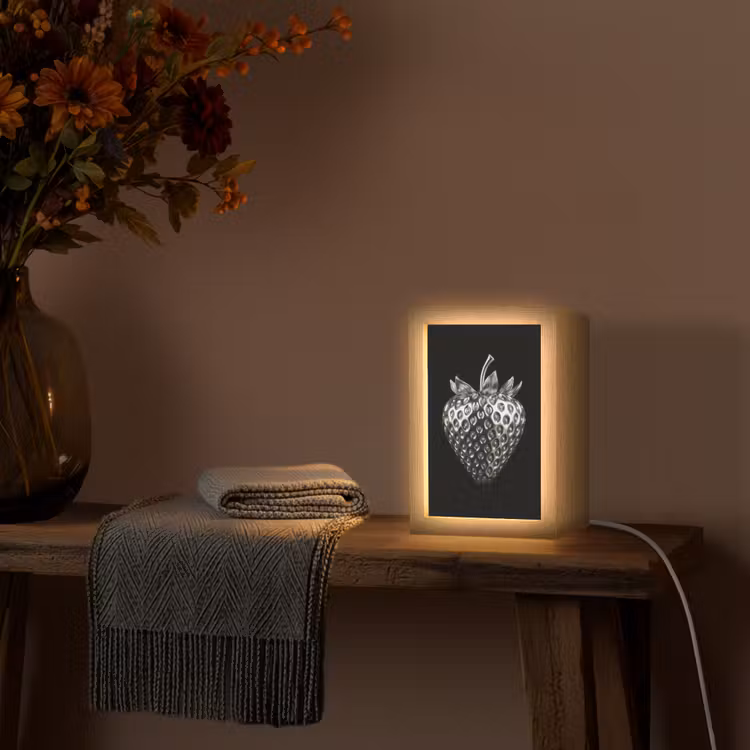 Aardbei - Zaadstructuur - Realistisch Light Box met kabel (Tafellamp) klein -sfeer4