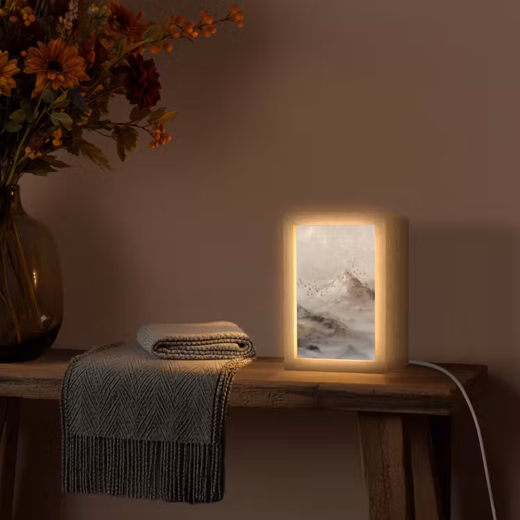 Berglandschap - Mist - Penseelstreken Light Box met kabel (Tafellamp) klein -sfeer4