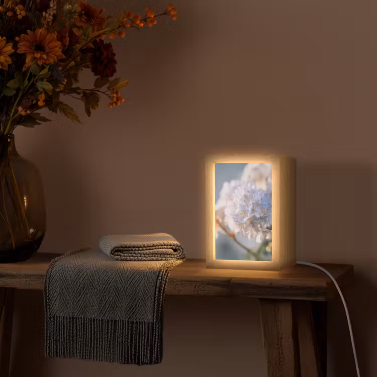 Bloemen - Lichtblauw - Wazig - Trosje Light Box met kabel (Tafellamp) klein -sfeer4