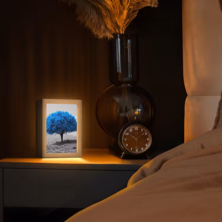 Boom - Natuur - Blauw - Zwart wit Light Box met kabel (Tafellamp) klein -sfeer1