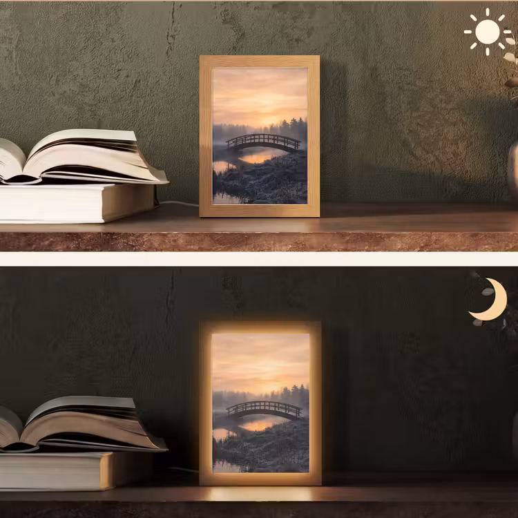 Brug - Mist - Bomen - Water Light Box met kabel (Tafellamp) klein -sfeer3