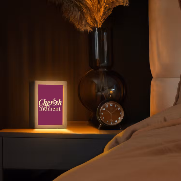 Cherish every moment - Cocktailglas - Bordeaux Light Box met kabel (Tafellamp) klein -sfeer1