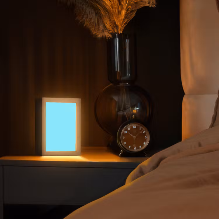 Electric - Cyan - Blauw Light Box met kabel (Tafellamp) klein 925 -sfeer1