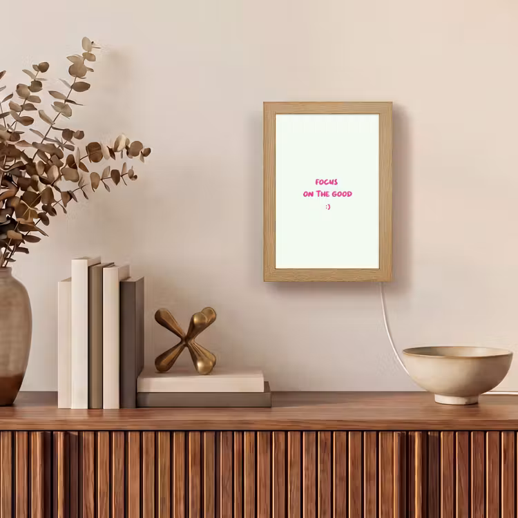 Focus - Beige - Roze - Smiley Light Box met kabel (Tafellamp) klein -sfeer2