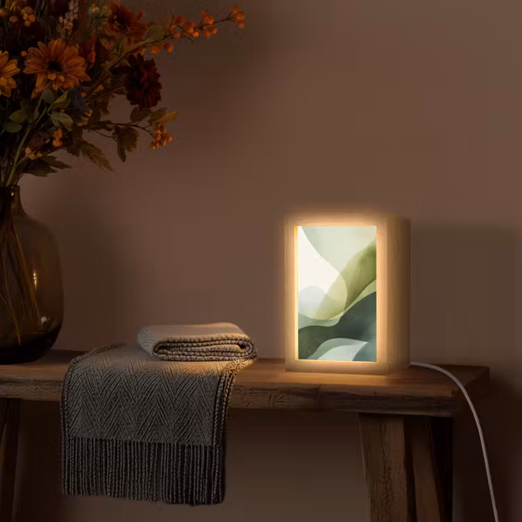 Golven - Abstract - Lichtgroen - Sierlijk Light Box met kabel (Tafellamp) klein -sfeer4