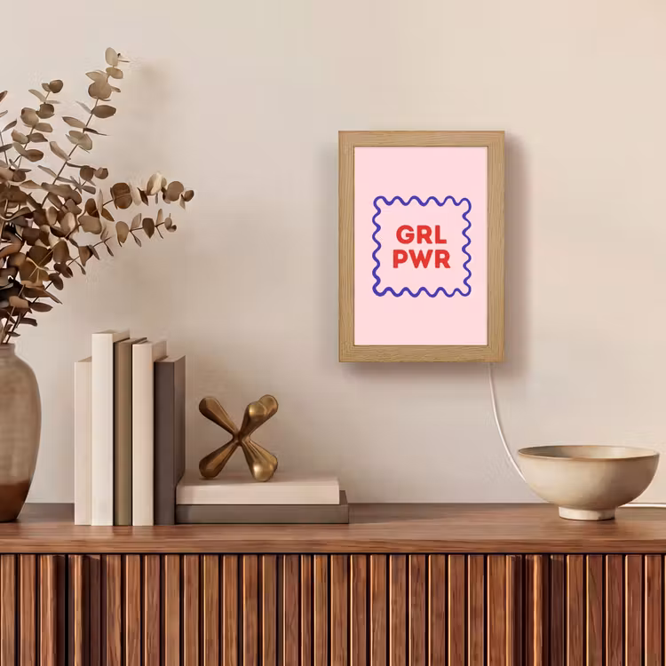 Grl pwr - Roze - Kader Light Box met kabel (Tafellamp) klein -sfeer2