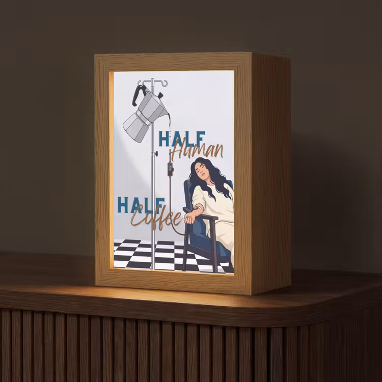 Half human, Half Coffee - Infuus - Koffie Light Box met kabel (Tafellamp) klein -z3d_website
