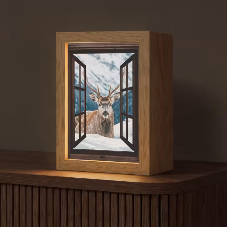Hert - Landschap - Winter - Natuur - Dieren - Doorkijk - Bergen Light Box met kabel (Tafellamp) klein -z3d_website
