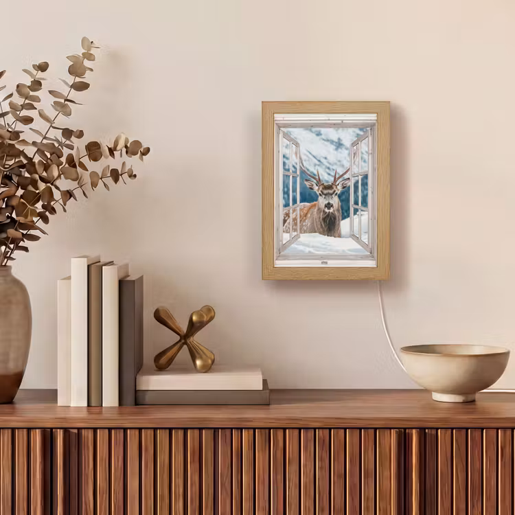 Hert - Winterlandschap - Natuur - Dieren - Doorkijk - Bergen Light Box met kabel (Tafellamp) klein -sfeer2