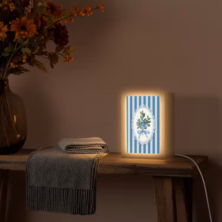 Illustratie - Bessen - Blauw - Strepen Light Box met kabel (Tafellamp) klein -sfeer4