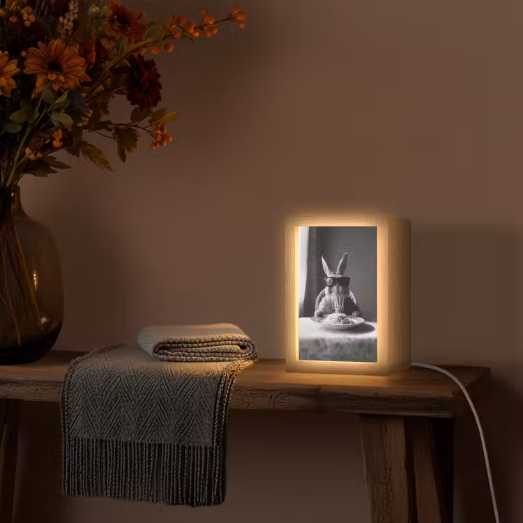 Konijn - Bunny - Zonnebril - Tafelkleed - Pasta - Schattig Light Box met kabel (Tafellamp) klein -sfeer4