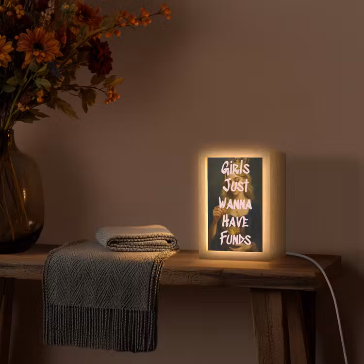 Kroon - Vrouw - Jurk - Opvallend Light Box met kabel (Tafellamp) klein -sfeer4