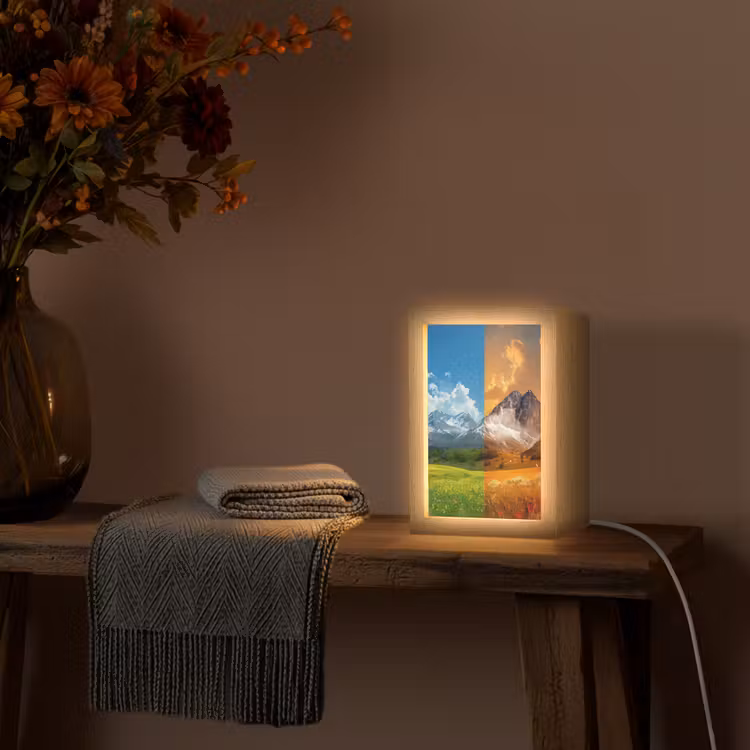 Landschap - 4 seizoenen - Natuur - Winter - Lente - Zomer - Herfst Light Box met kabel (Tafellamp) klein -sfeer4