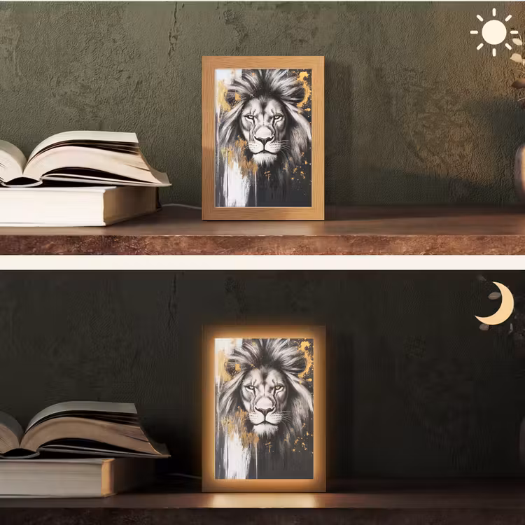 Leeuw - Portret - Verfspatten - Grijs Light Box met kabel (Tafellamp) klein -sfeer3