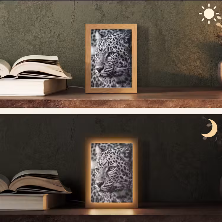 Luipaard - Zwart - Wit - Oog Light Box met kabel (Tafellamp) klein -sfeer3
