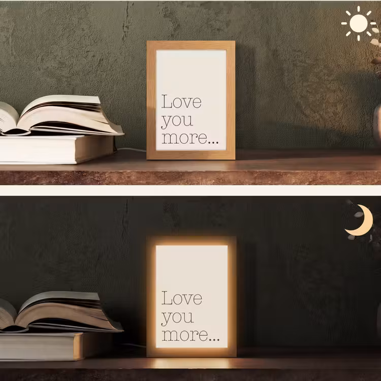 Minimalistisch - Love - Beige Light Box met kabel (Tafellamp) klein -sfeer3