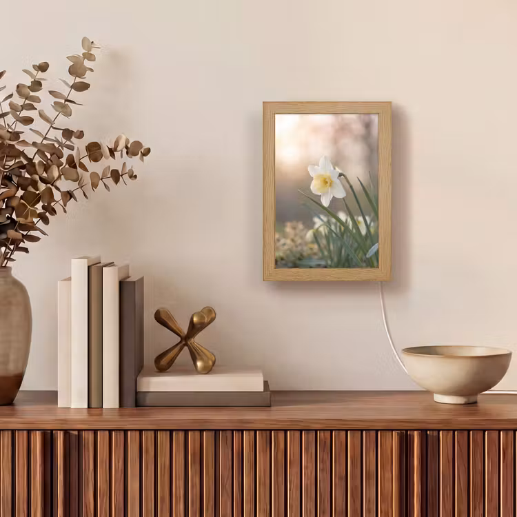 Narcis - Bloem - Minimalistisch Light Box met kabel (Tafellamp) klein -sfeer2