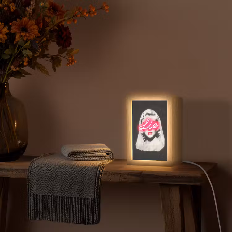 Neon - Letters - Vintage - Vrouw Light Box met kabel (Tafellamp) klein -sfeer4