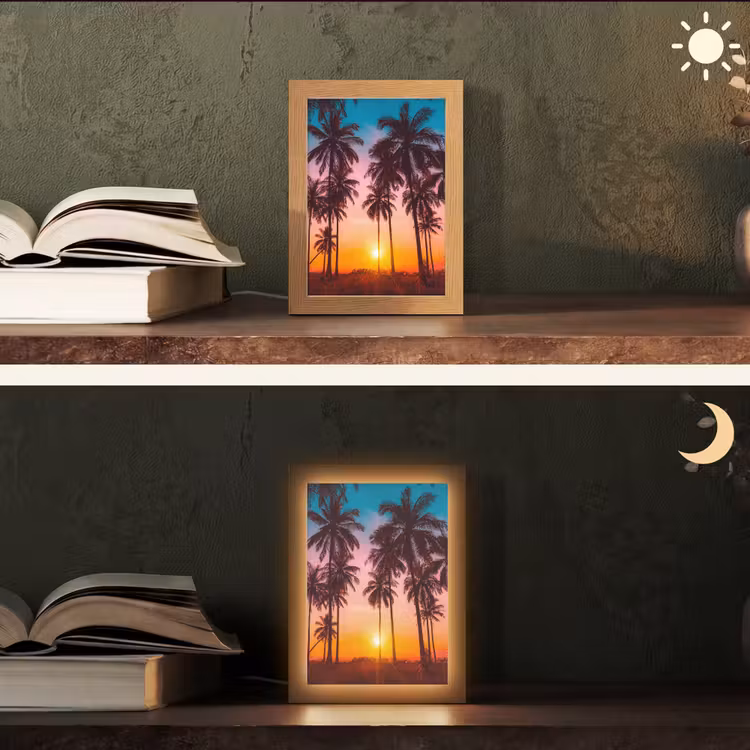 Palmboom - Zonsondergang - Horizon - Strand - Oranje - Roze Light Box met kabel (Tafellamp) klein -sfeer3