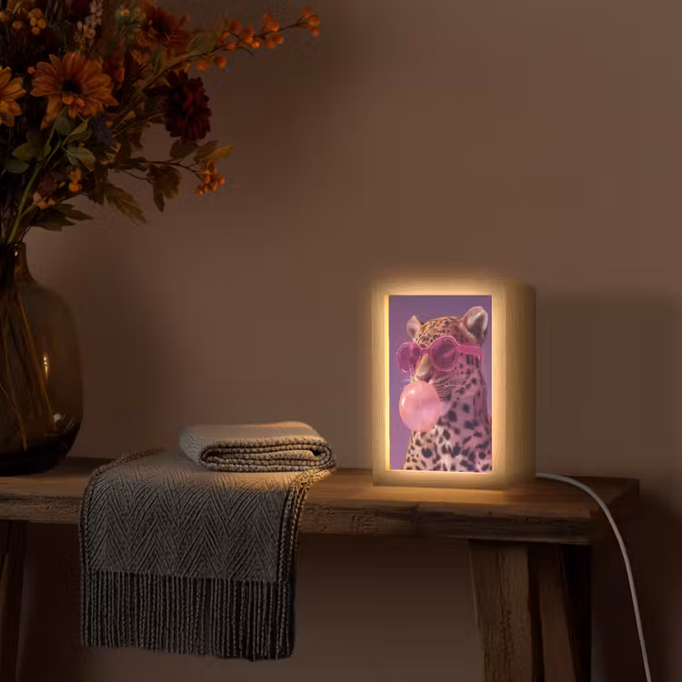 Panter - Zonnebril - Kauwgombel - Roze Light Box met kabel (Tafellamp) klein -sfeer4
