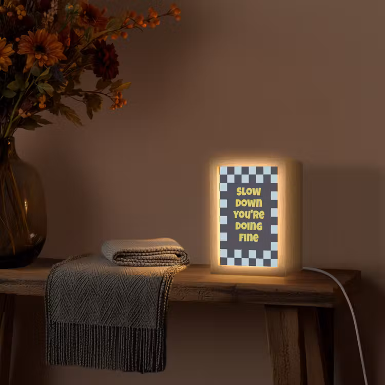 Patroon - Geblok - Blauw - Slow down you're doing fine Light Box met kabel (Tafellamp) klein -sfeer4