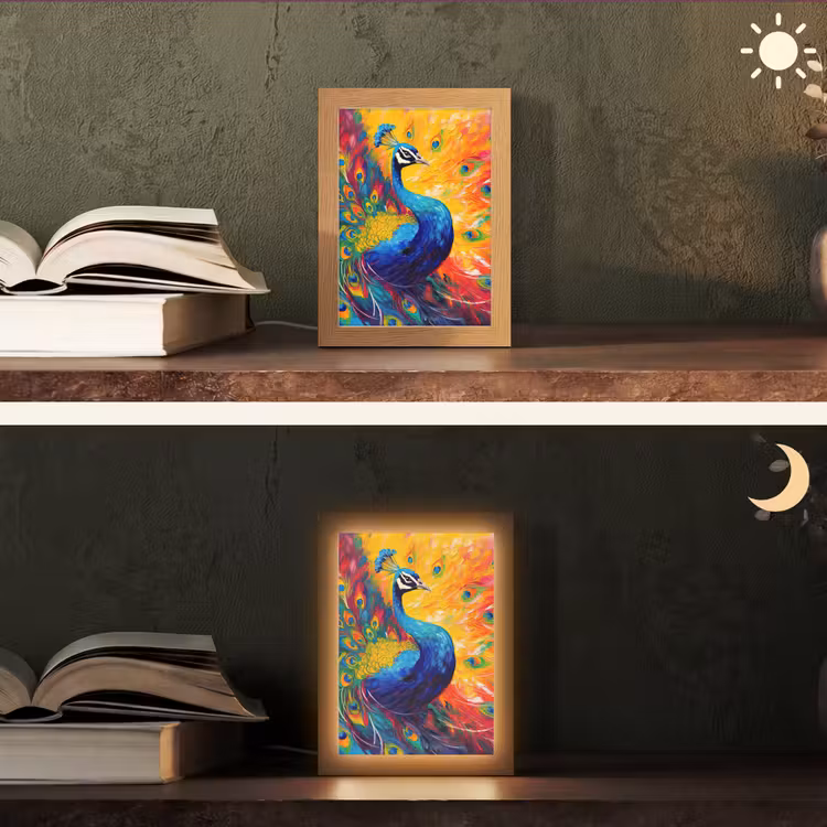 Pauw - Kunst - Schilderij - Pauwenveren Light Box met kabel (Tafellamp) klein -sfeer3