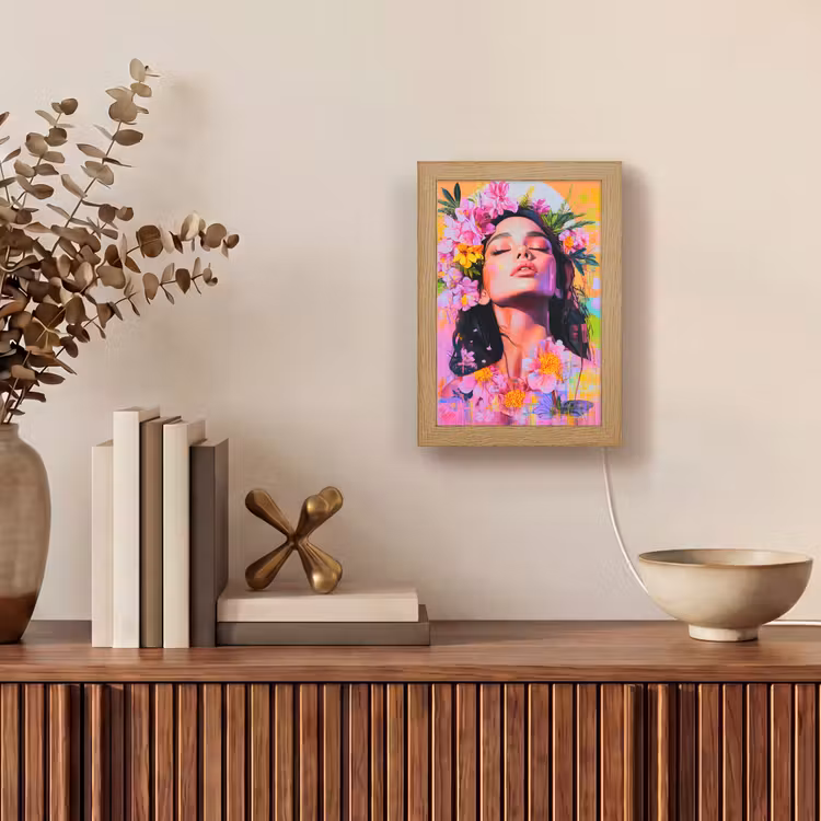 Portret - Bloemenkroon - Vrouw Light Box met kabel (Tafellamp) klein -sfeer2