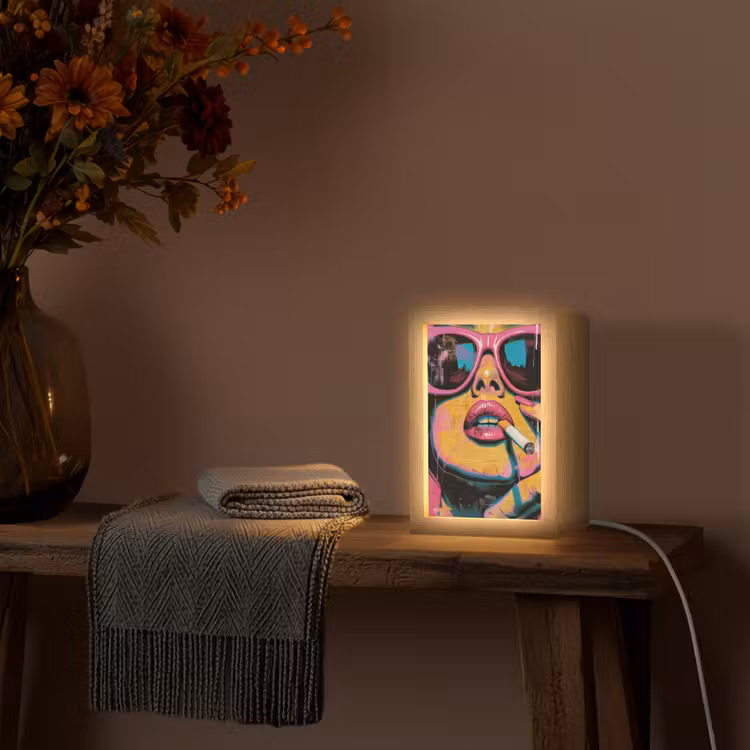 Portret - Vrouw - Abstract - Zonnebril Light Box met kabel (Tafellamp) klein -sfeer4