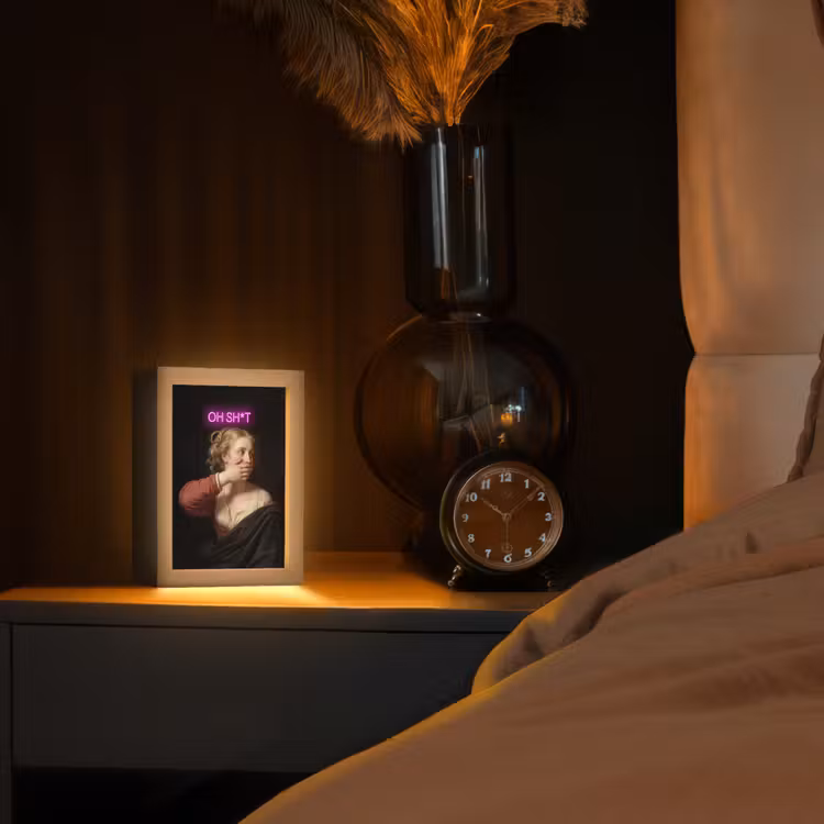 Quote - Neon - vrouw Light Box met kabel (Tafellamp) klein -sfeer1