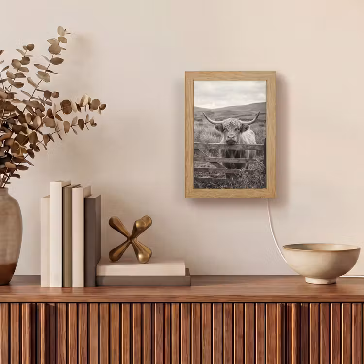 Schotse hooglander - Zwart - Wit - Hout Light Box met kabel (Tafellamp) klein -sfeer2