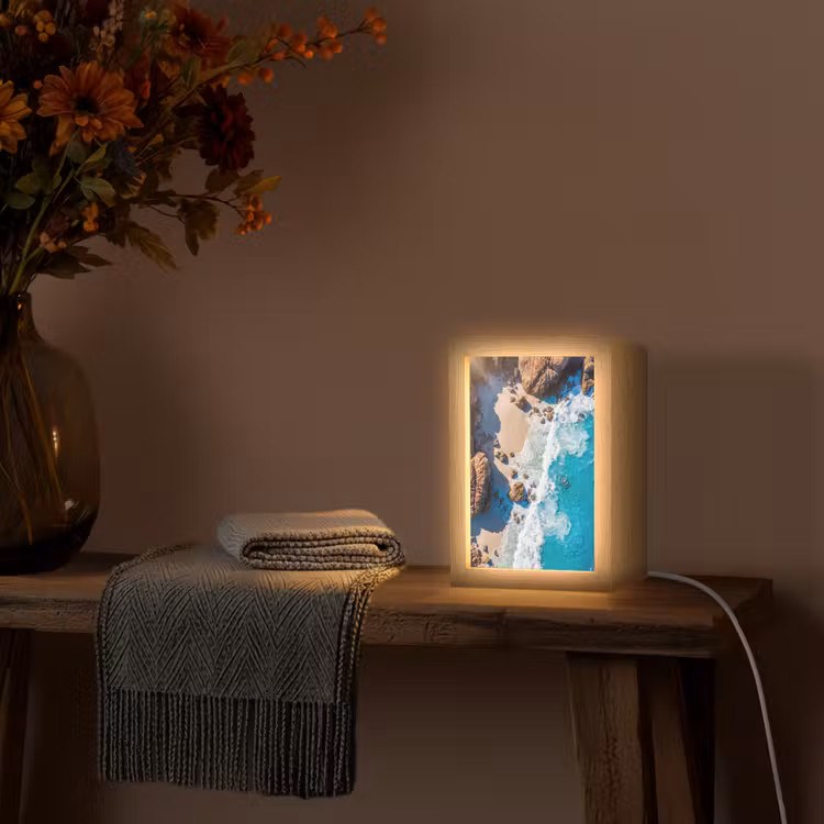 Strand - Zee - Rotsen - Natuur - Blauw Light Box met kabel (Tafellamp) klein -sfeer4
