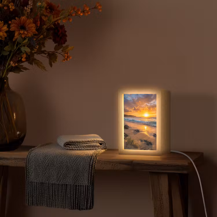 Strand - Zonsondergang - Golven - Natuur - Oranje Light Box met kabel (Tafellamp) klein -sfeer4