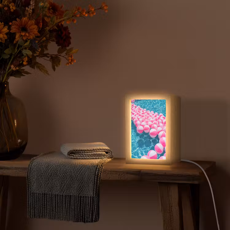 Strandballen - Roze - Water Light Box met kabel (Tafellamp) klein -sfeer4