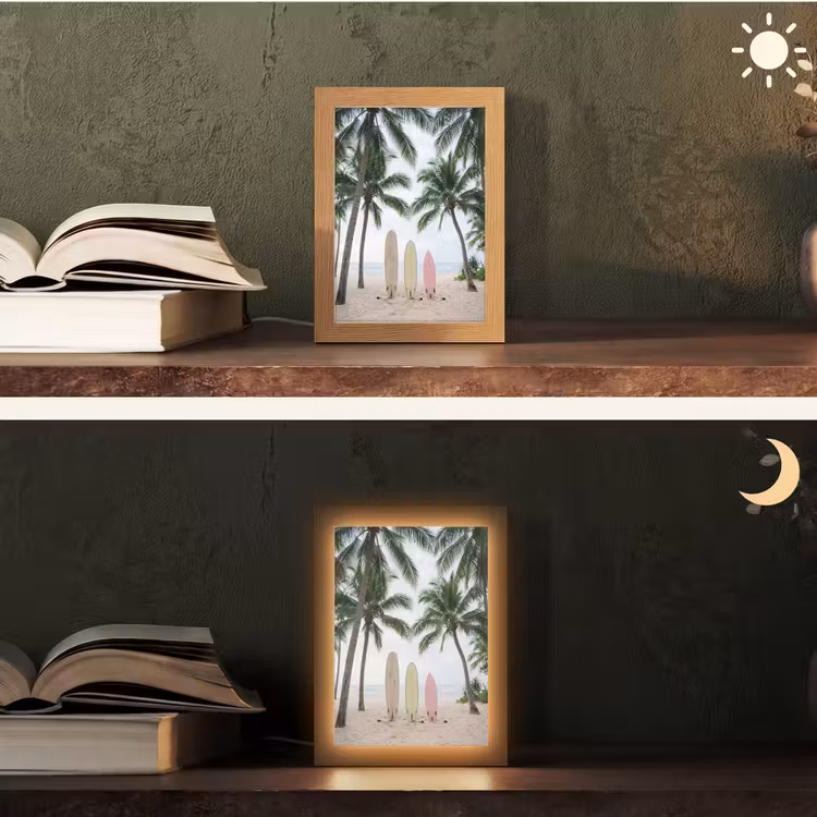 Surfboard - Palmbomen - Kleurrijk Light Box met kabel (Tafellamp) klein -sfeer3