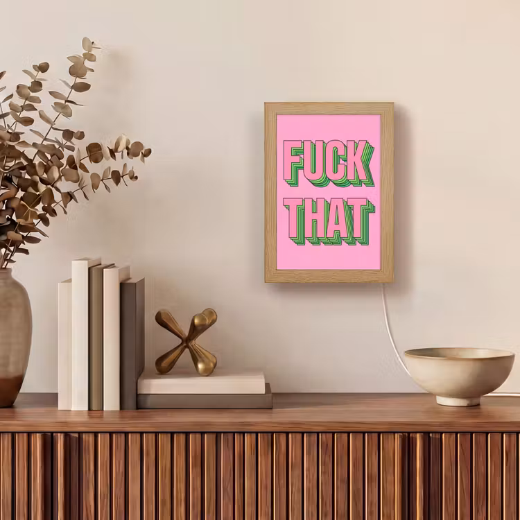 Tekst - Bold - Roze Light Box met kabel (Tafellamp) klein -sfeer2