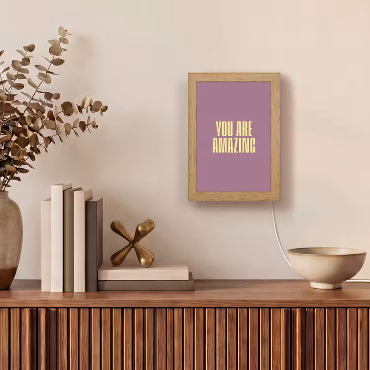 Tekst - Paars - Amazing Light Box met kabel (Tafellamp) klein -sfeer2
