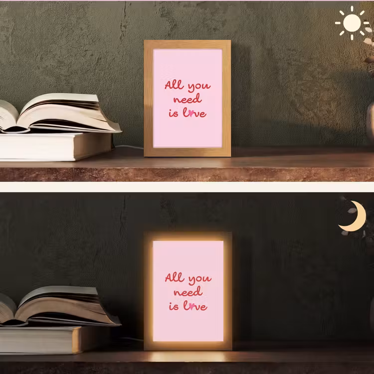 Tekst - Roze - Love - Hart Light Box met kabel (Tafellamp) klein -sfeer3