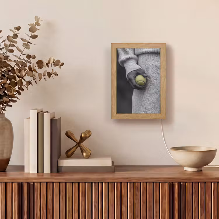 Tennisbal - Zwart - Wit Light Box met kabel (Tafellamp) klein -sfeer2