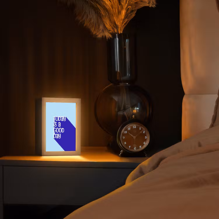 Today is a good day - Blauw - Schaduw Light Box met kabel (Tafellamp) klein -sfeer1
