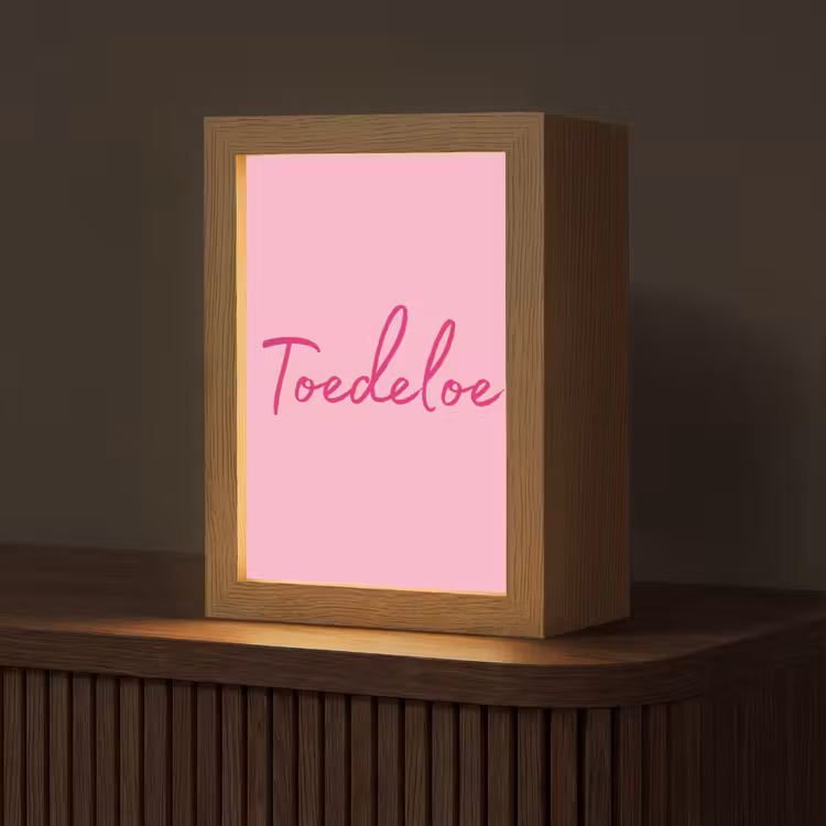 Toedeloe - Roze - Minimalistisch Light Box met kabel (Tafellamp) klein -z3d_website