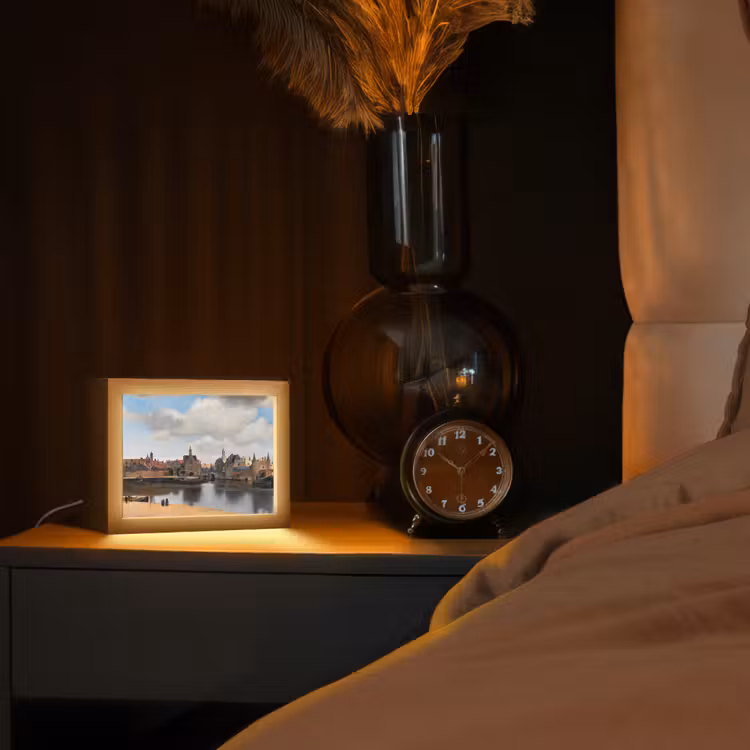 Vermeer - Stad - Oude meesters - Kunst Light Box met kabel (Tafellamp) klein -sfeer1