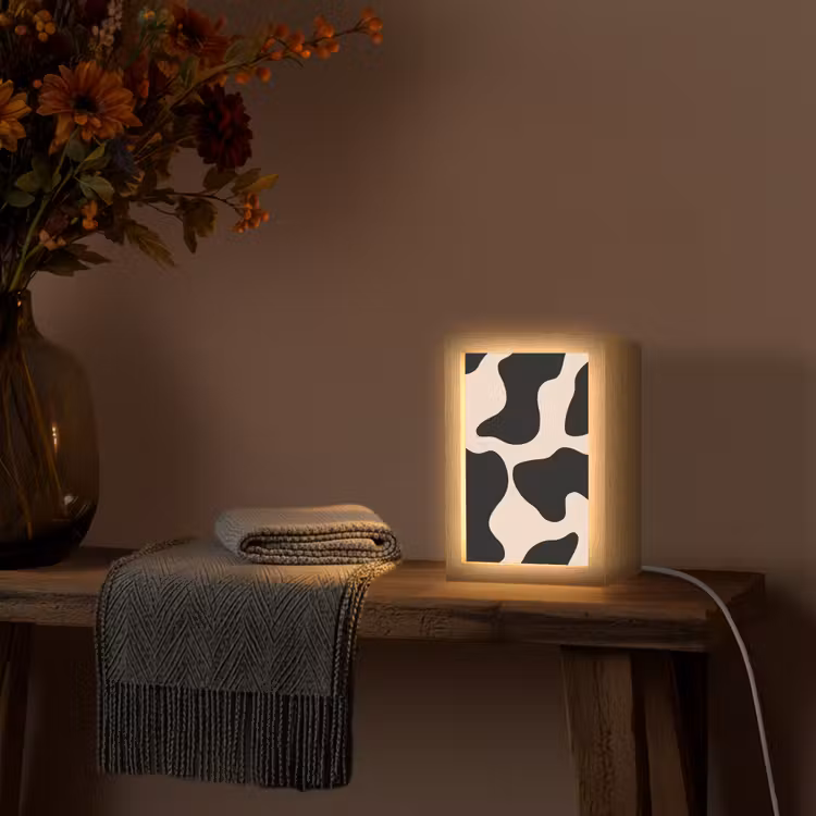 Vlekkenpatroon - Koe - Beige Light Box met kabel (Tafellamp) klein -sfeer4