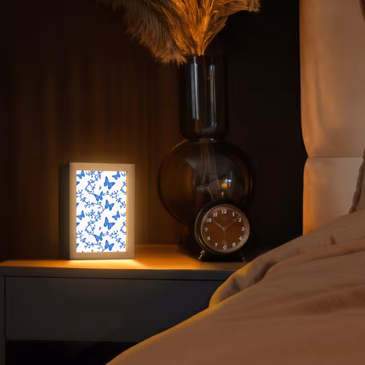 Vlinder - Bloemen - Blauw Light Box met kabel (Tafellamp) klein 925 -sfeer1