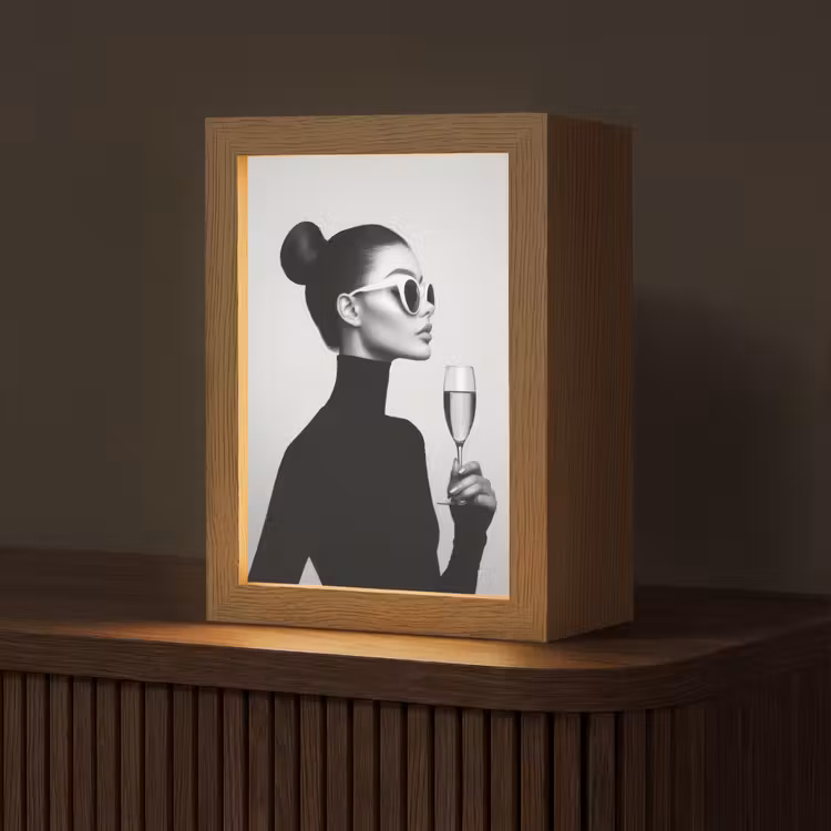 Vrouw - Champagne - Modern Light Box met kabel (Tafellamp) klein -z3d_website